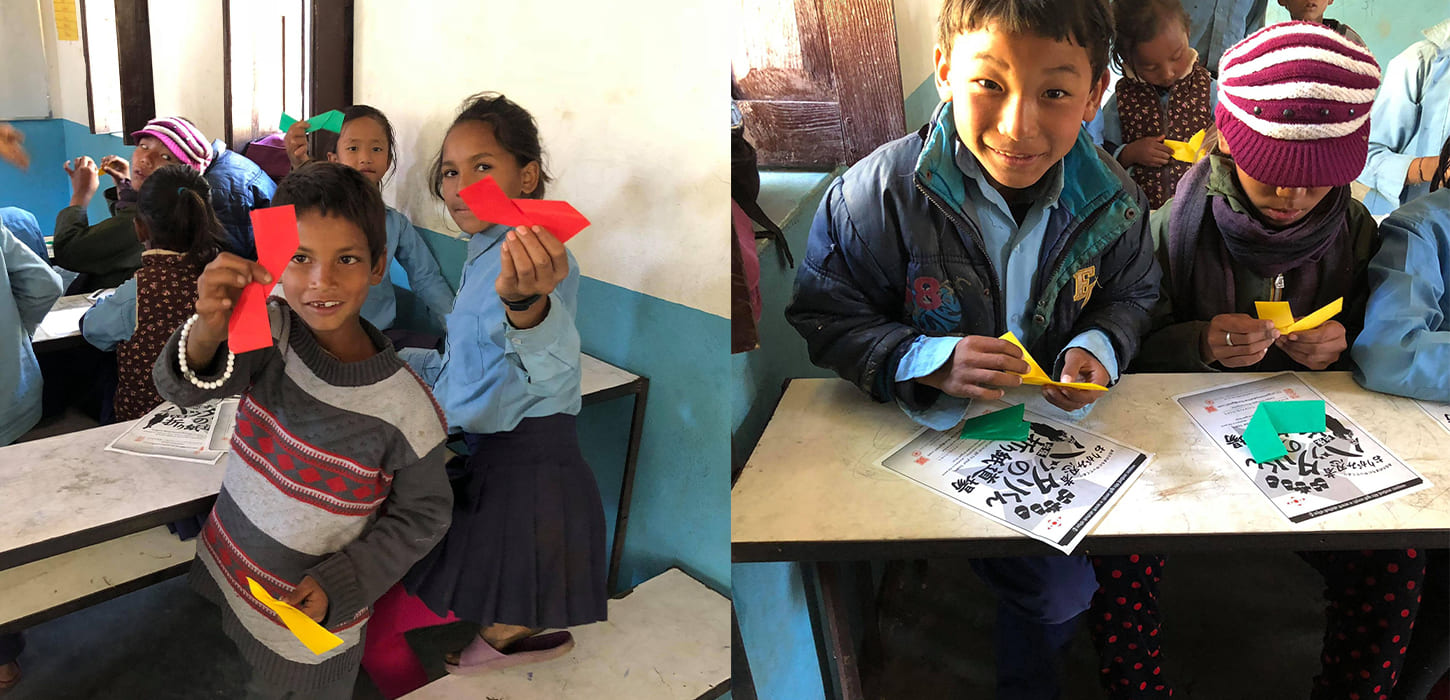 ネパールのこどもたちに折り紙教室